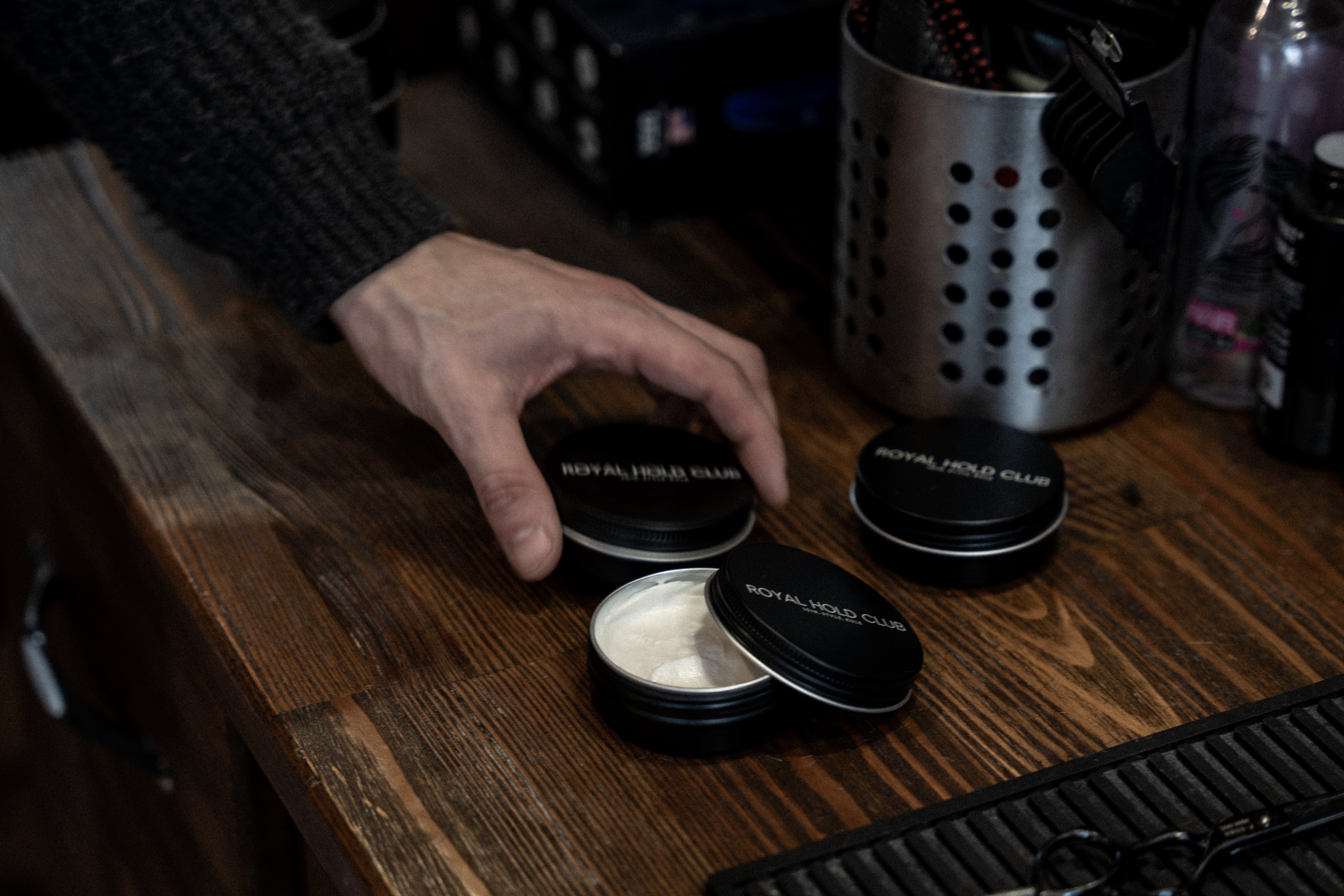 Royal Hold Club - Sovereign Matt Clay